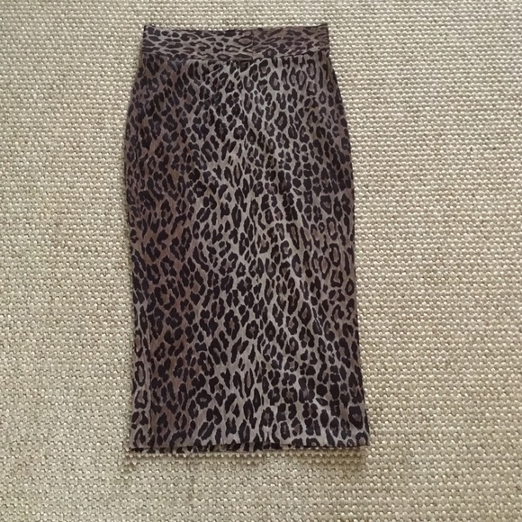 DOLCE & GABBANA VINTAGE LEOPARD PENCIL SKIRT 40 IT - Picture 1 of 4